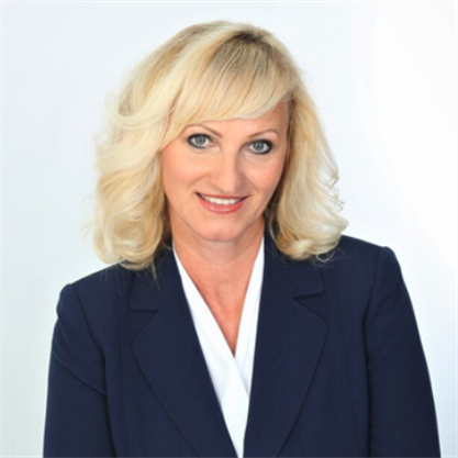 Alina Mackow                                                                                                                                                                                                                                                   